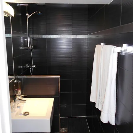 Hotel Du Leman Paris