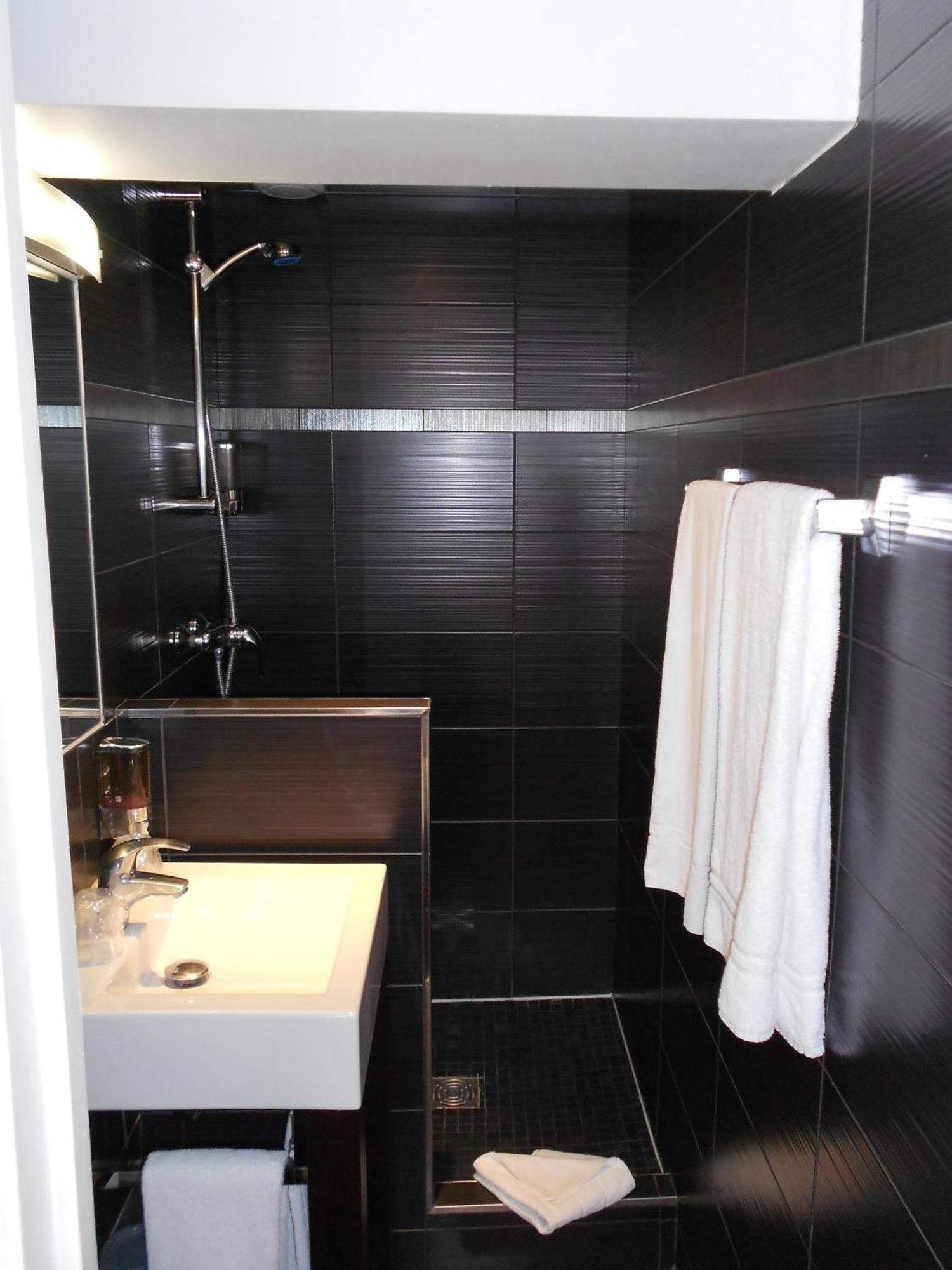 Hotel Du Leman Paris